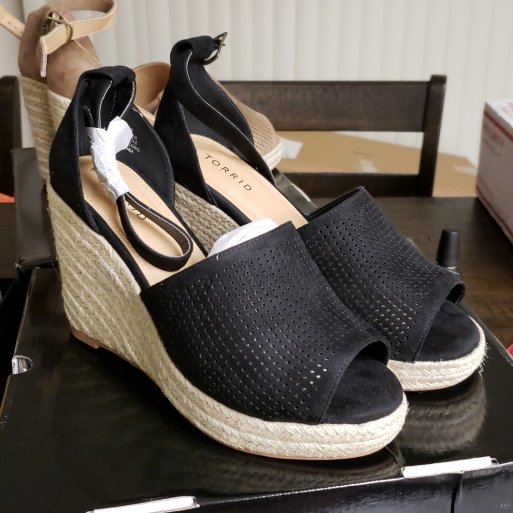 Torrid Black PERFORATED ESPADRILLE WEDGE 